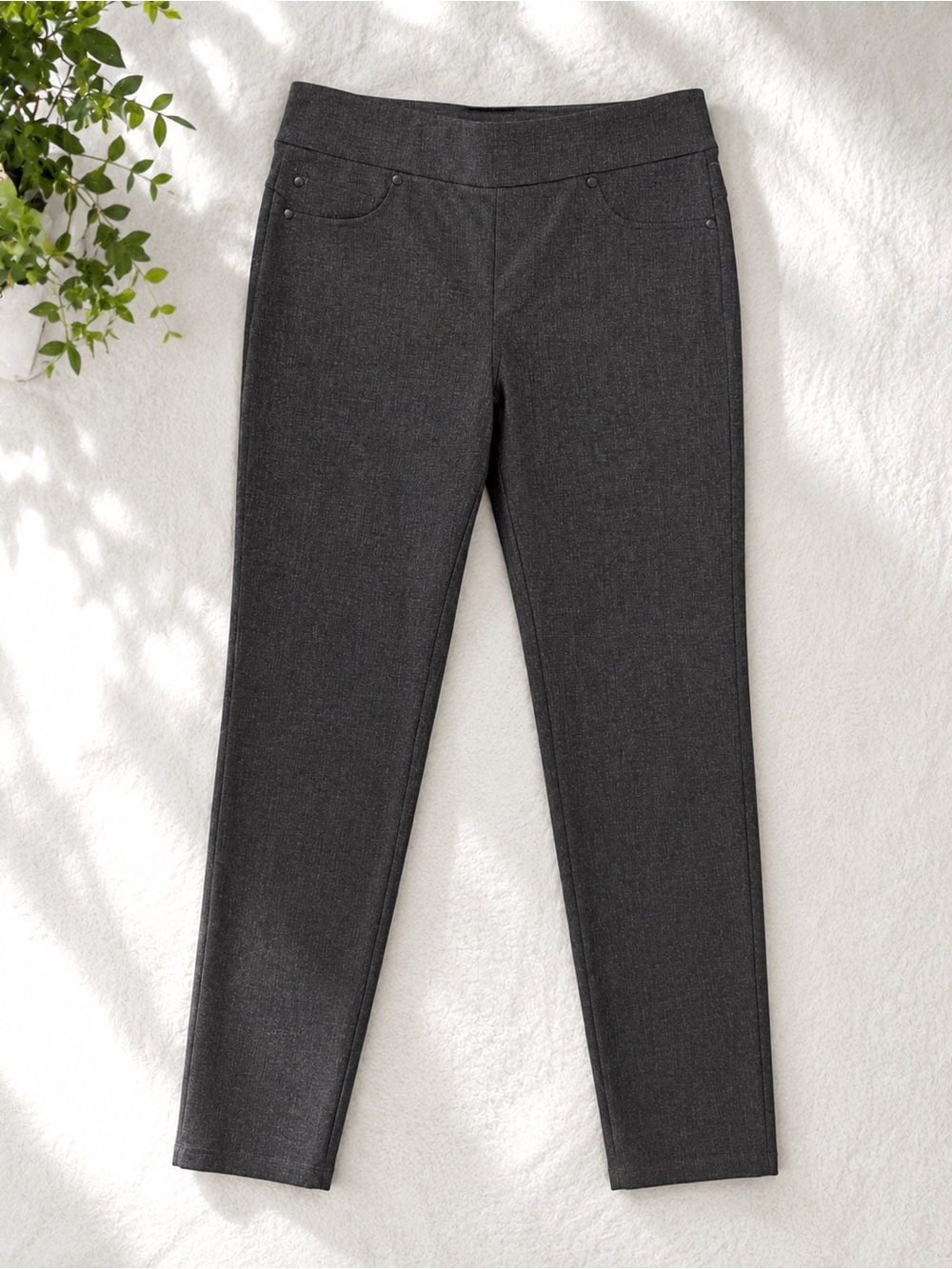 Liverpool Jeans Company Gray Structured Pull-On Pants – Size 8/29